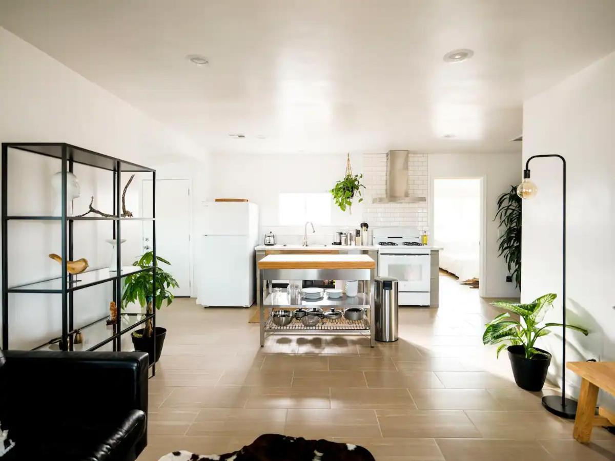 The Zen - Outdoor Shower, Gas Fireplace, Walkable To Shops & Restaurants Джошуа-Трі Екстер'єр фото