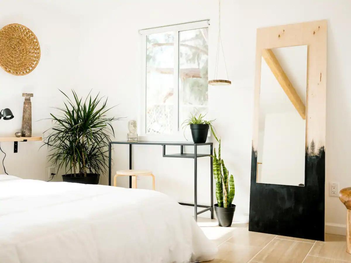 The Zen - Outdoor Shower, Gas Fireplace, Walkable To Shops & Restaurants Джошуа-Трі Екстер'єр фото
