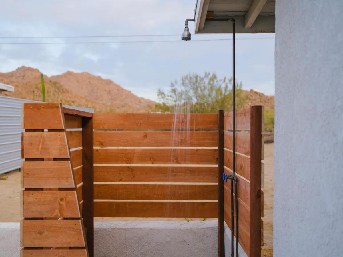 The Zen - Outdoor Shower, Gas Fireplace, Walkable To Shops & Restaurants Джошуа-Трі Екстер'єр фото