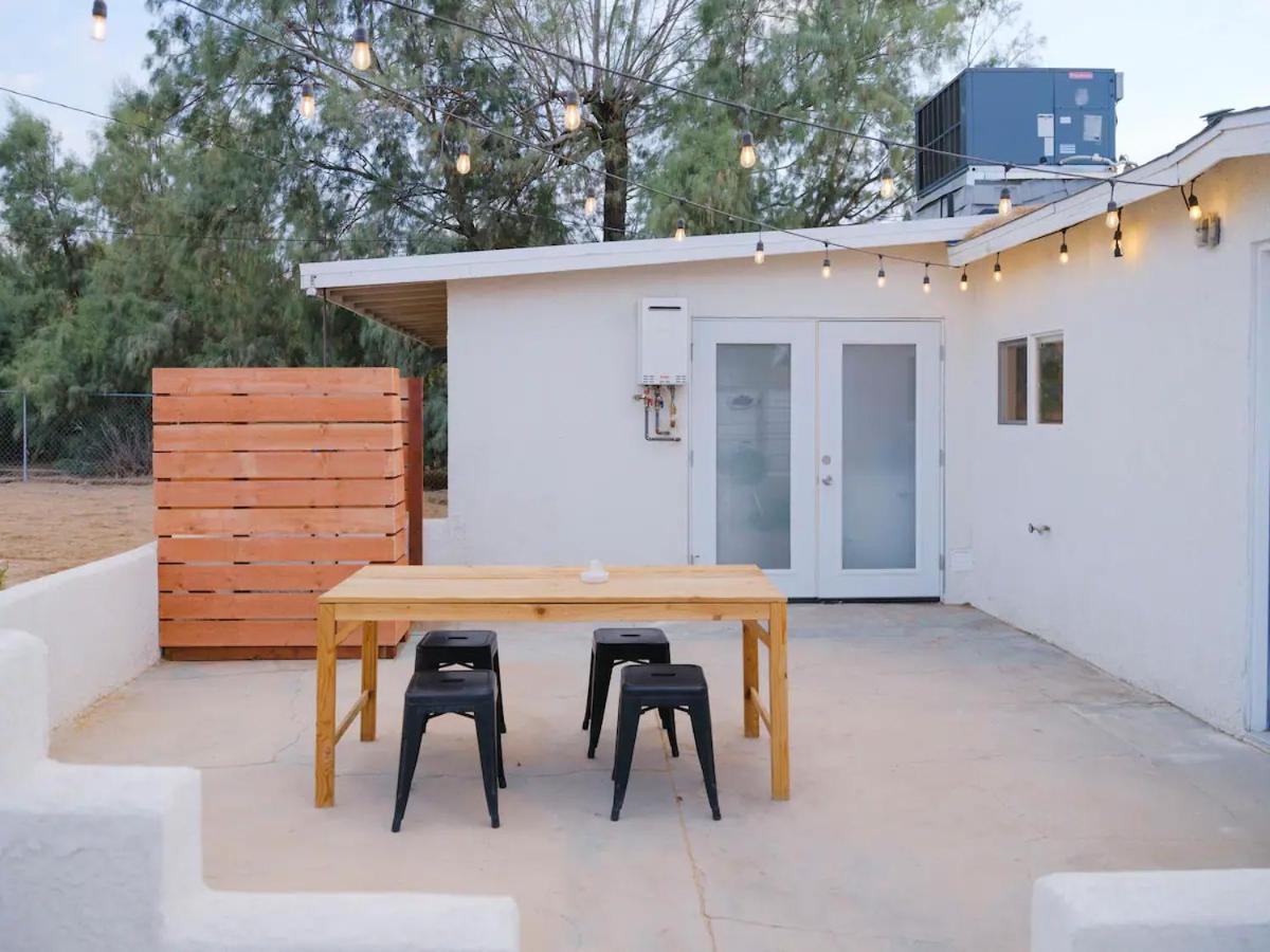 The Zen - Outdoor Shower, Gas Fireplace, Walkable To Shops & Restaurants Джошуа-Трі Екстер'єр фото