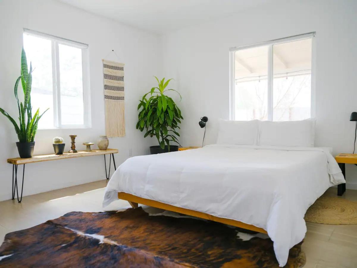 The Zen - Outdoor Shower, Gas Fireplace, Walkable To Shops & Restaurants Джошуа-Трі Екстер'єр фото