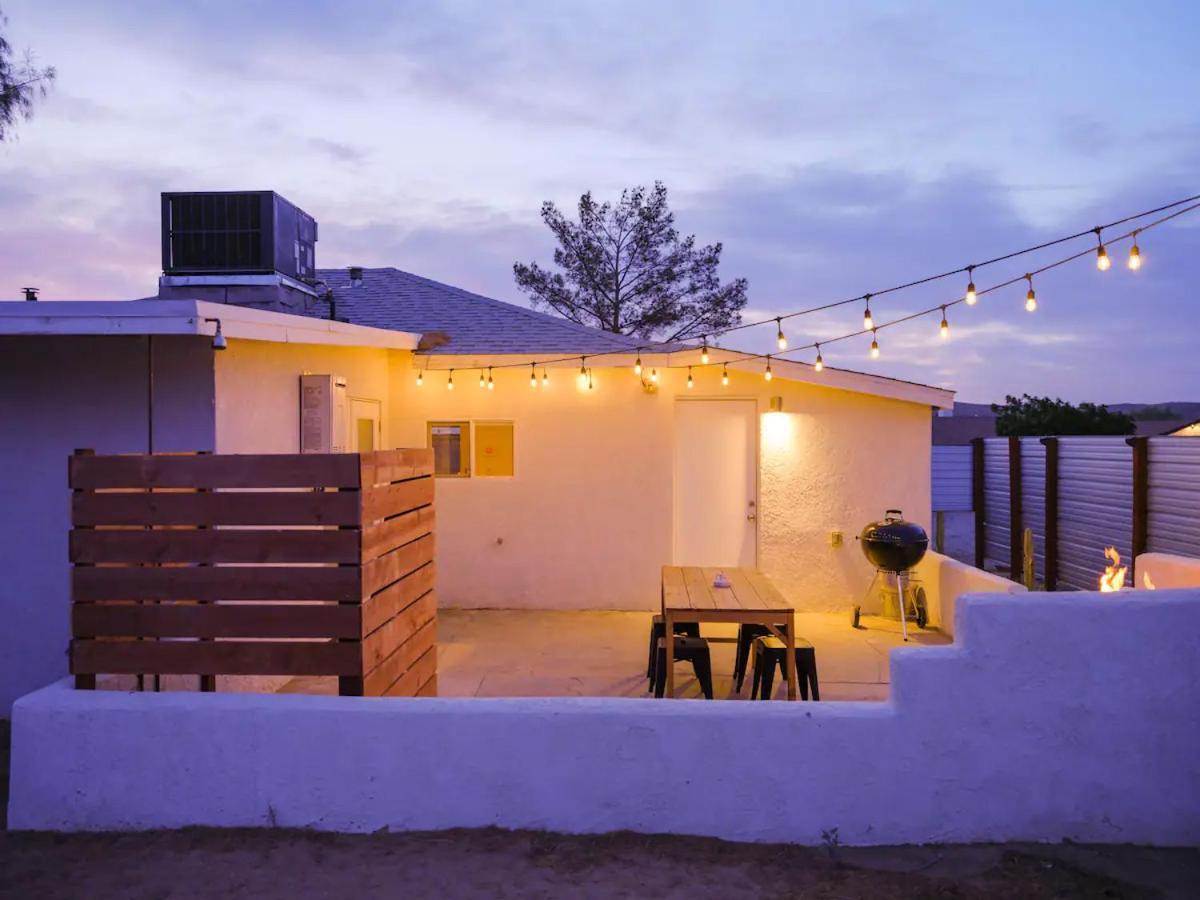 The Zen - Outdoor Shower, Gas Fireplace, Walkable To Shops & Restaurants Джошуа-Трі Екстер'єр фото