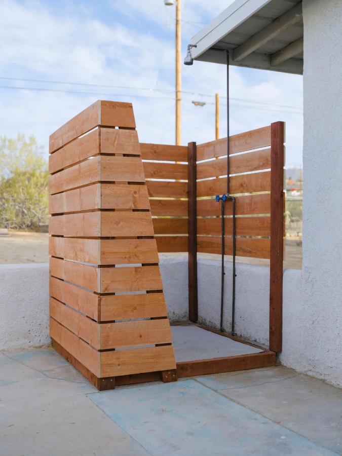 The Zen - Outdoor Shower, Gas Fireplace, Walkable To Shops & Restaurants Джошуа-Трі Екстер'єр фото
