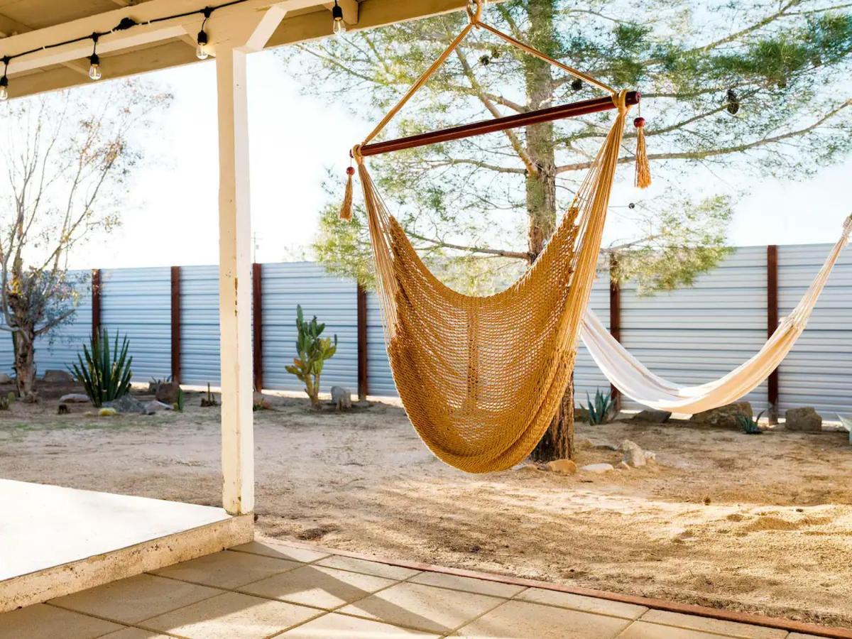 The Zen - Outdoor Shower, Gas Fireplace, Walkable To Shops & Restaurants Джошуа-Трі Екстер'єр фото